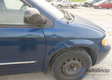 2003 Chrysler Town & Country Limited from USA, damaged, VIN 2C8GT64L43R160744